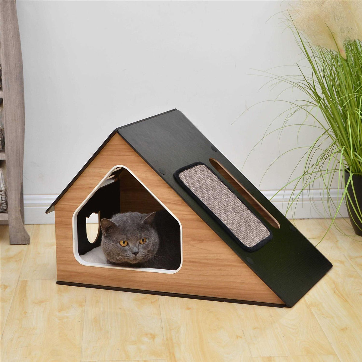 Modern Cat Condo with Sisal Scratching Pad I874158