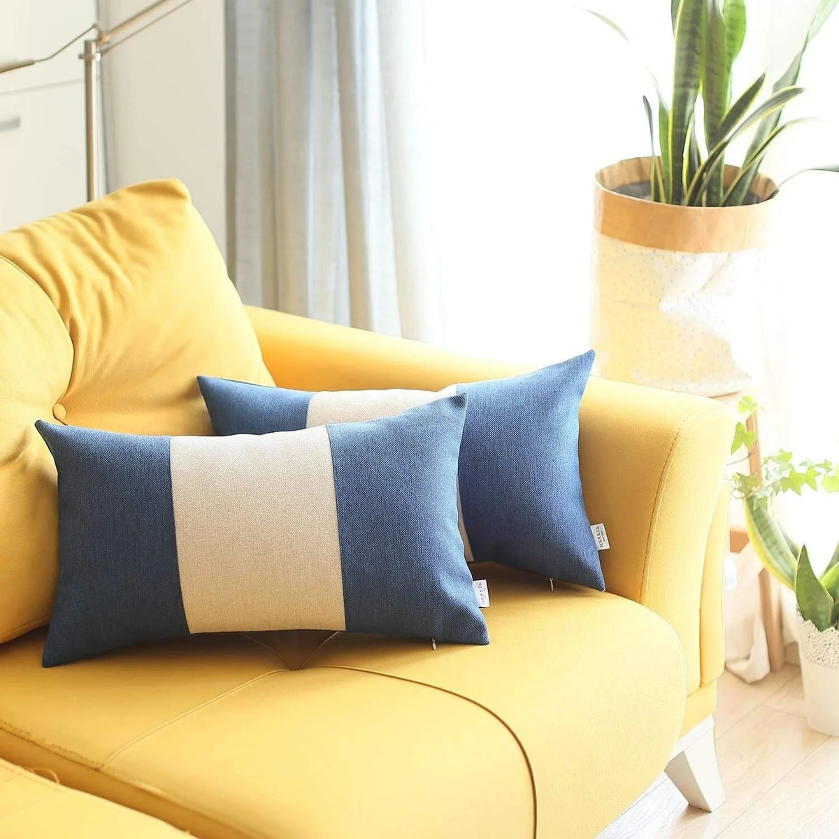 Set Of Two 20" X 12" Grey And Blue Geometric Polyester Lumbar Pillow J725944