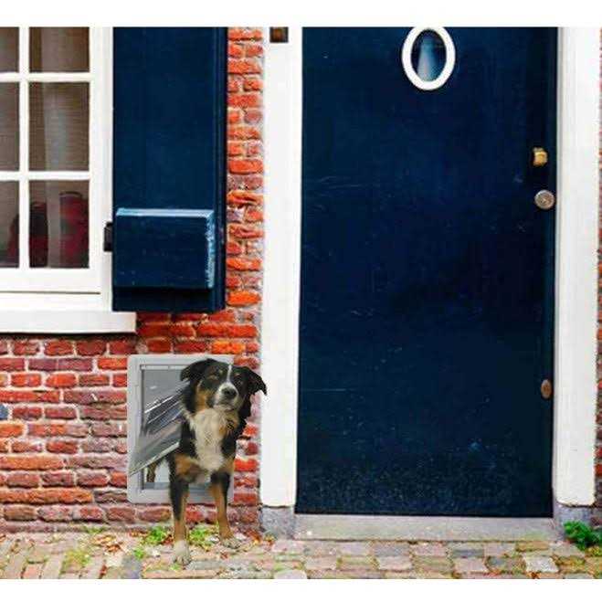 Medium Ruff Weather Pet Door M414992