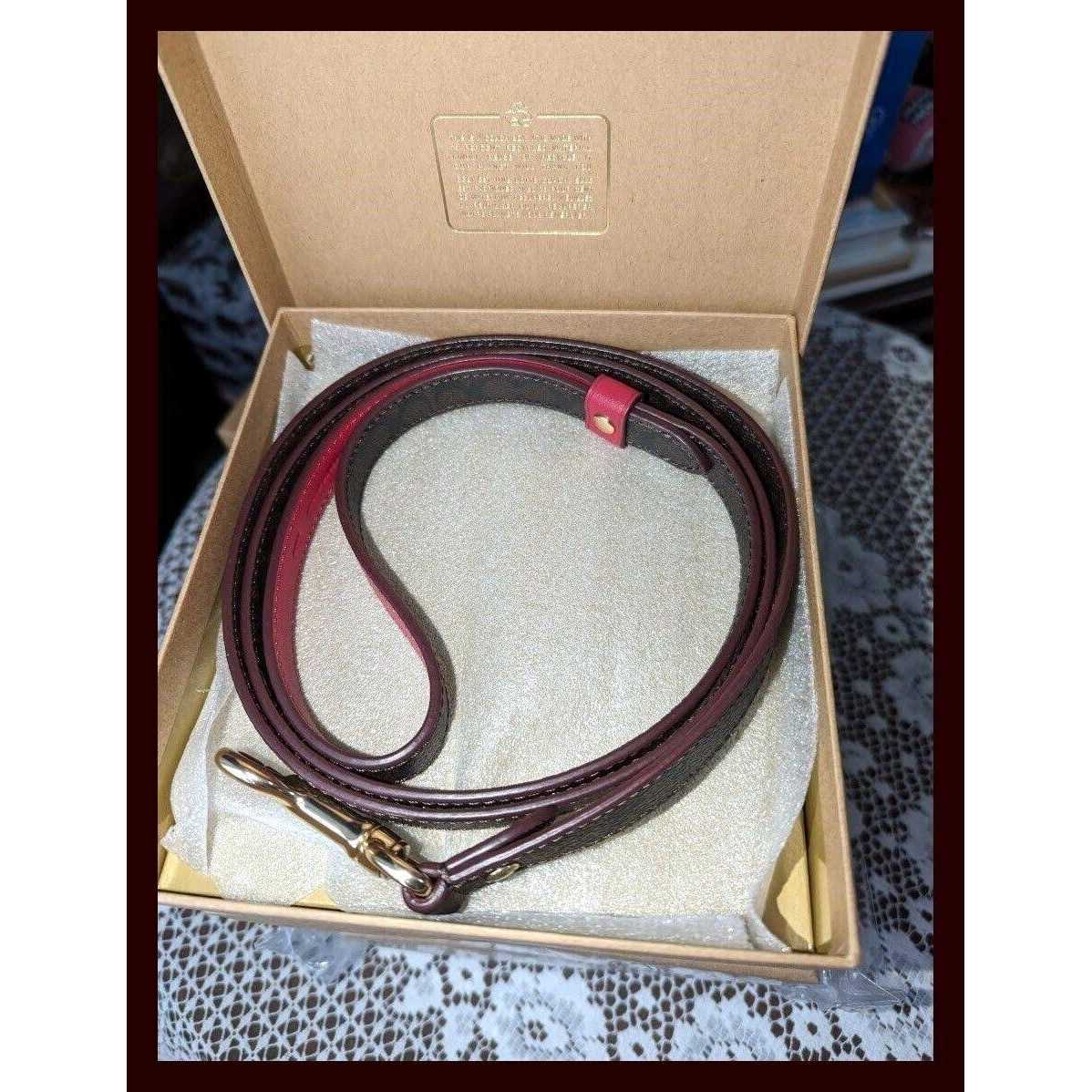 Boxed Pet Leash In Signature Canvas E4396