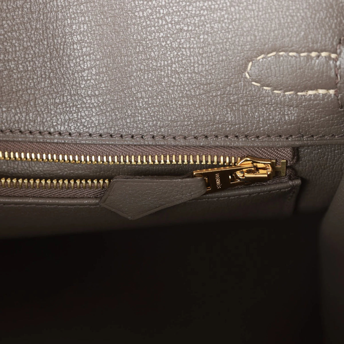 Beton and Etain Togo Leather Handbag X383312