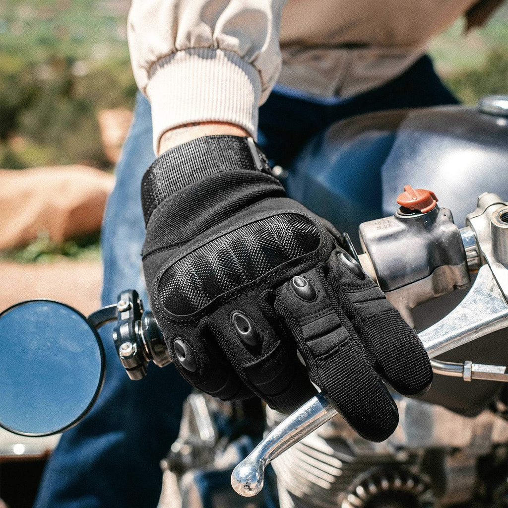 Lightweight Carbon Fiber Motorcycle Gloves with Touch Screen Fingertips P61488