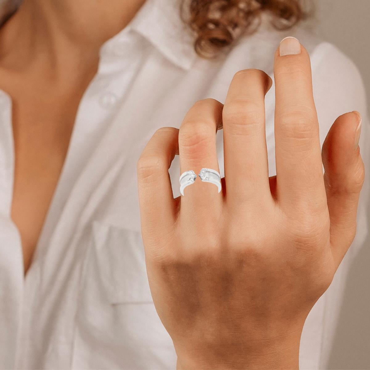 18k White Gold Diamond Ring O277