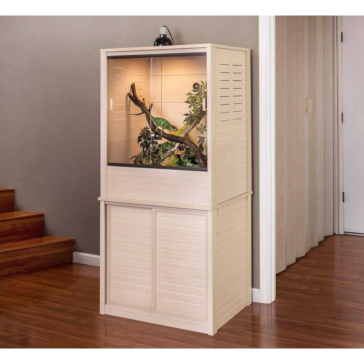 Vertical Reptile Lounge Y803309