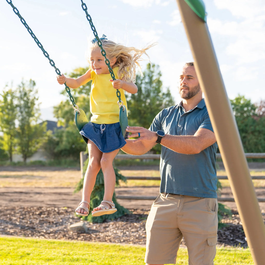 Kid's Metal Swing Set with 2 Belt Swings and Trapeze Bar D957