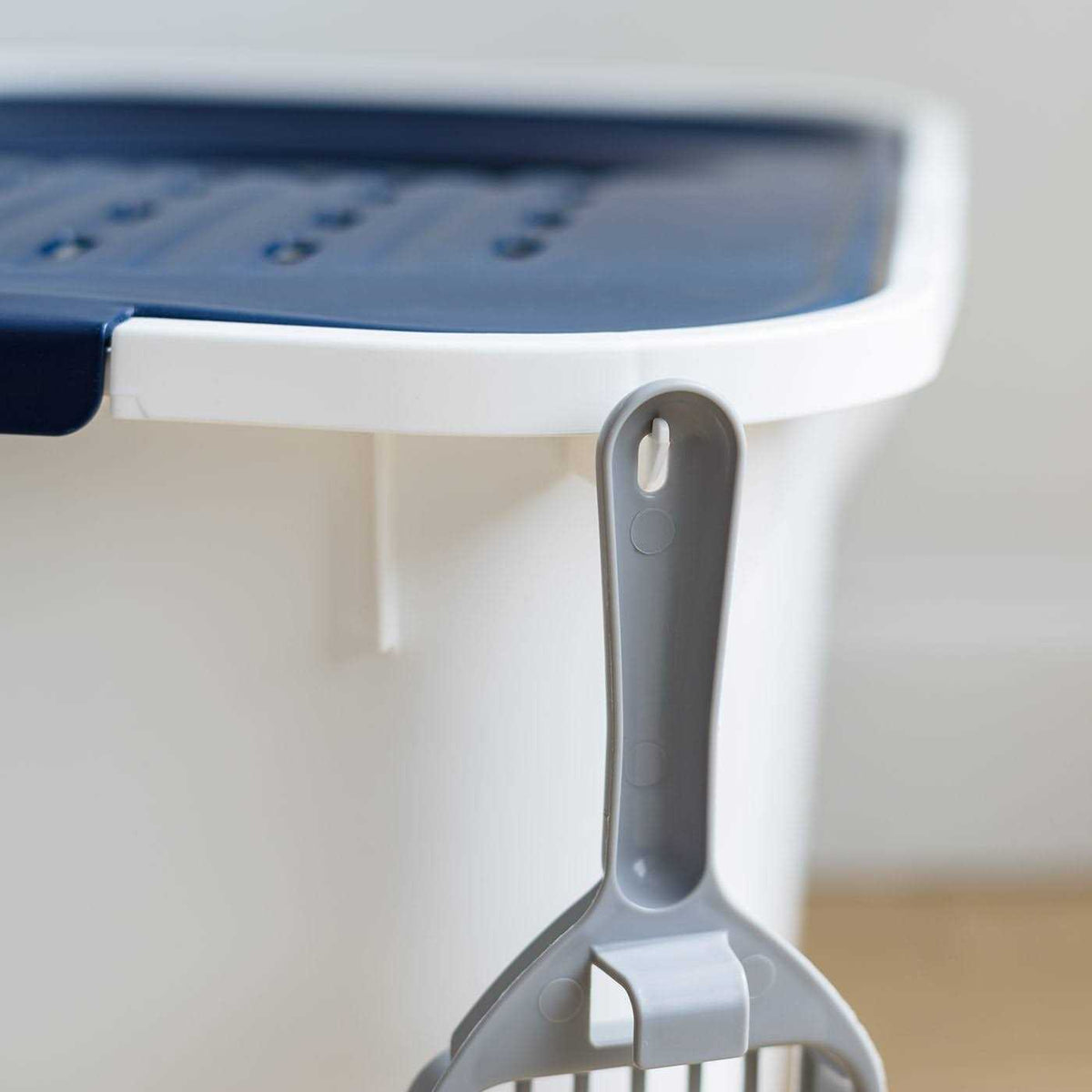 Top Entry Cat Litter Box H482