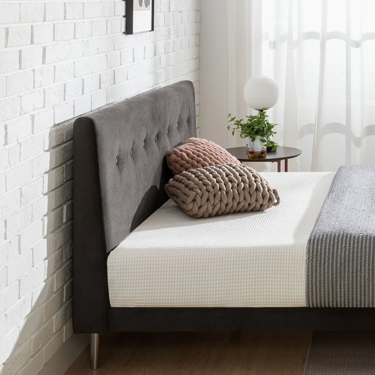 Charcoal Velvet Upholstered Queen Platform Bed Frame G523534