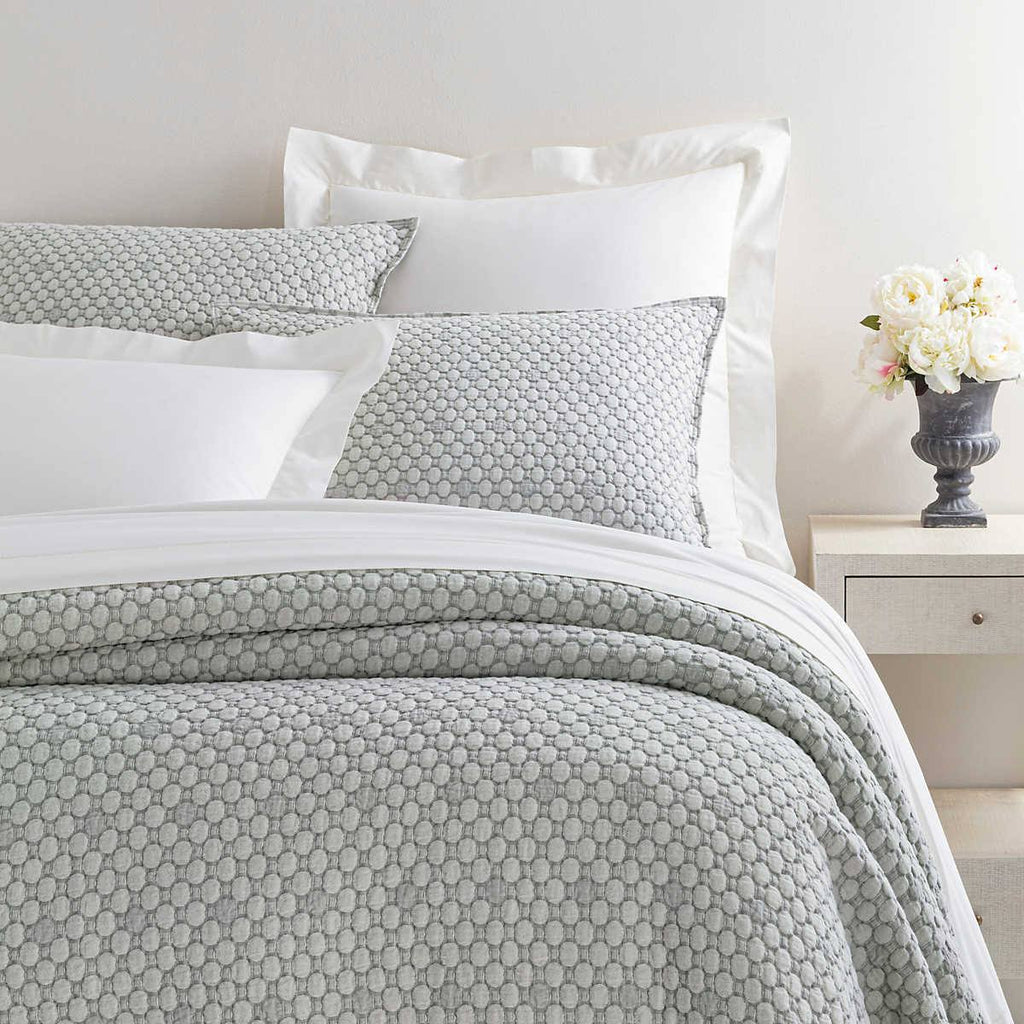 King Silver Matelasse Coverlet O11482