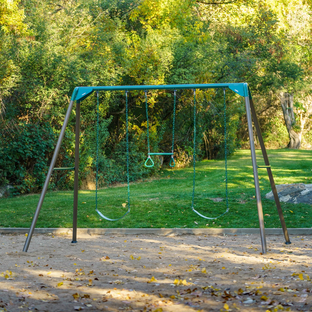 Kid's Metal Swing Set with 2 Belt Swings and Trapeze Bar D957