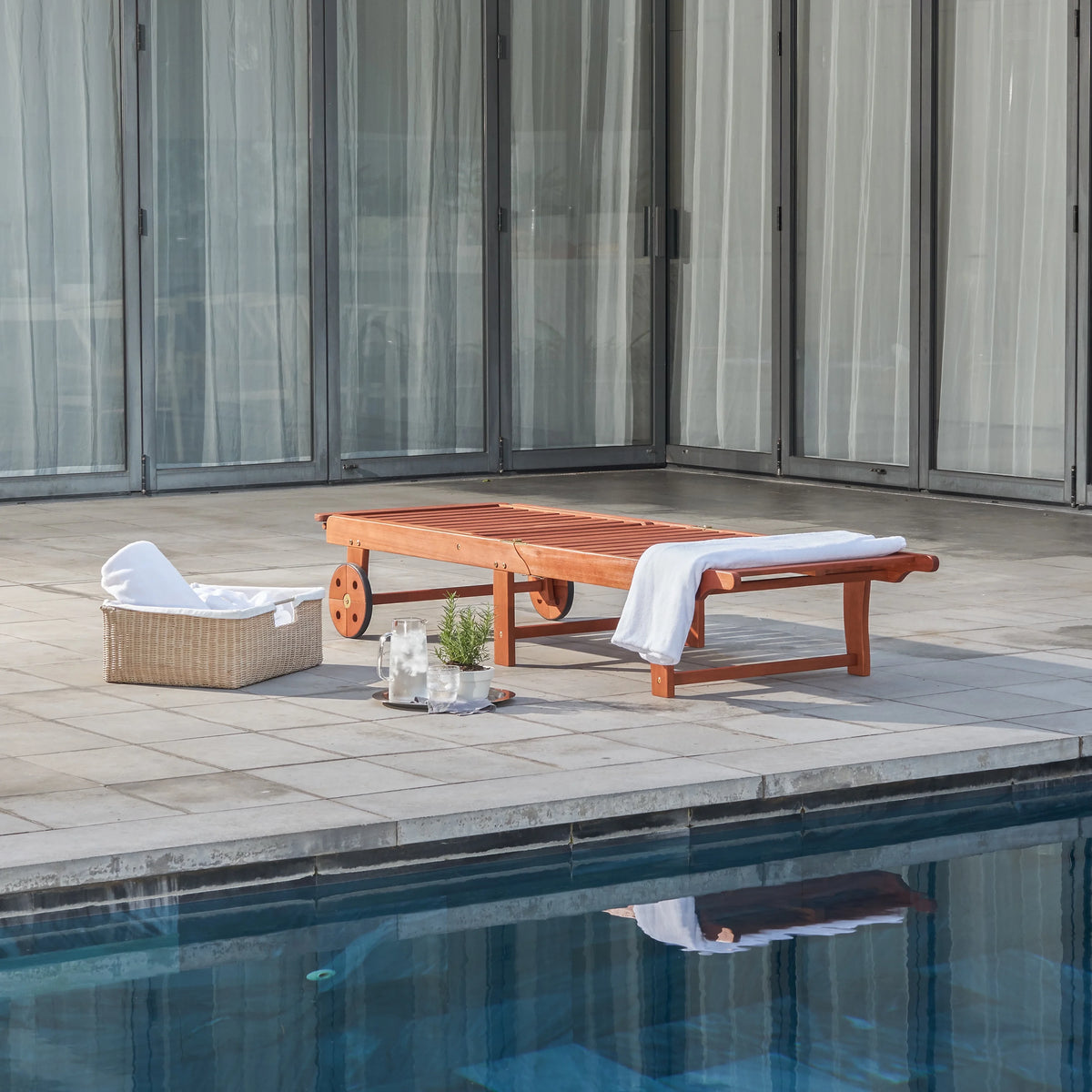 Folding Chaise Lounge O238761