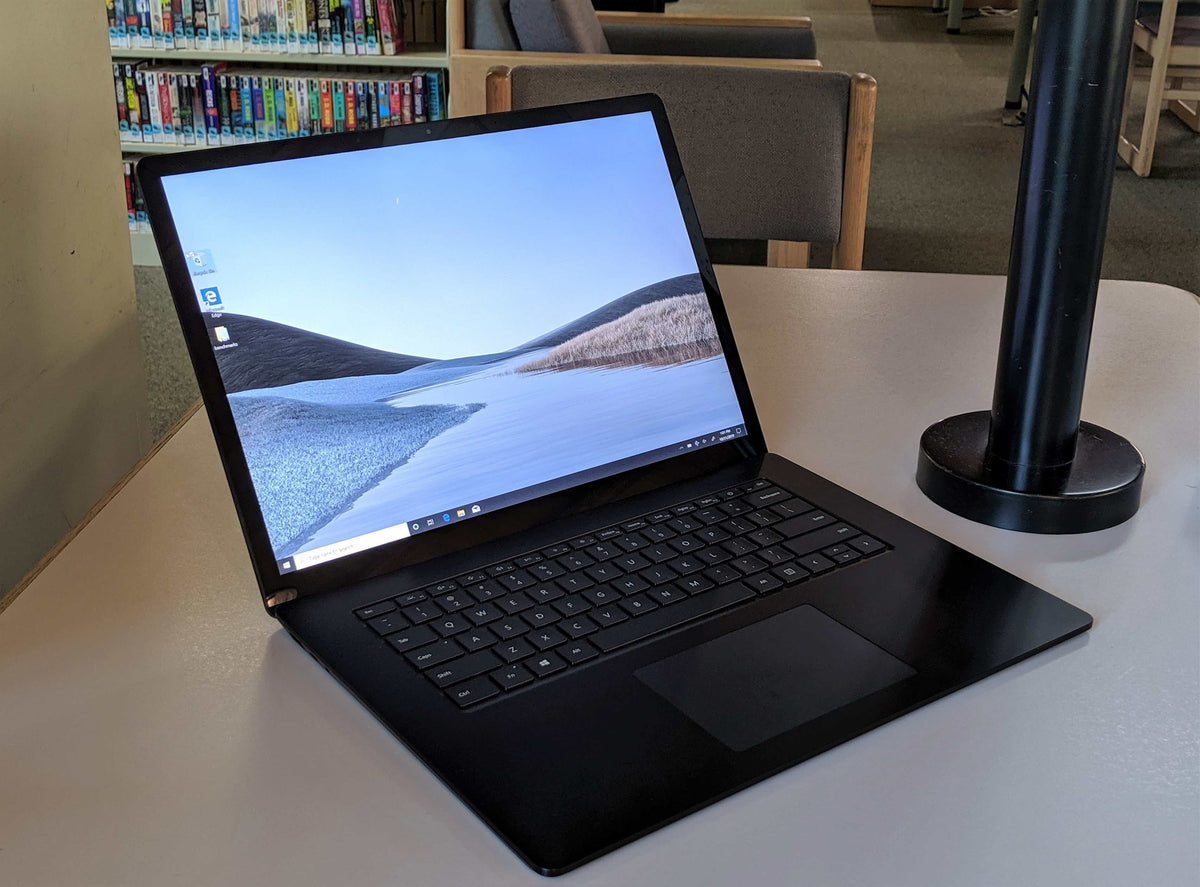 Restored 13.5" Intel Core I5 QuadCore 8GB 256GB Storage Black Laptop H86533