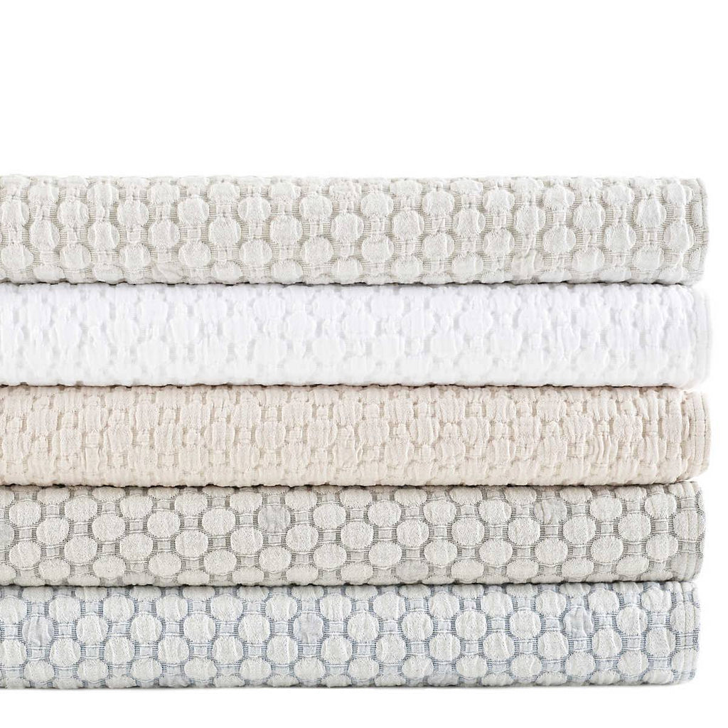 King Silver Matelasse Coverlet O11482