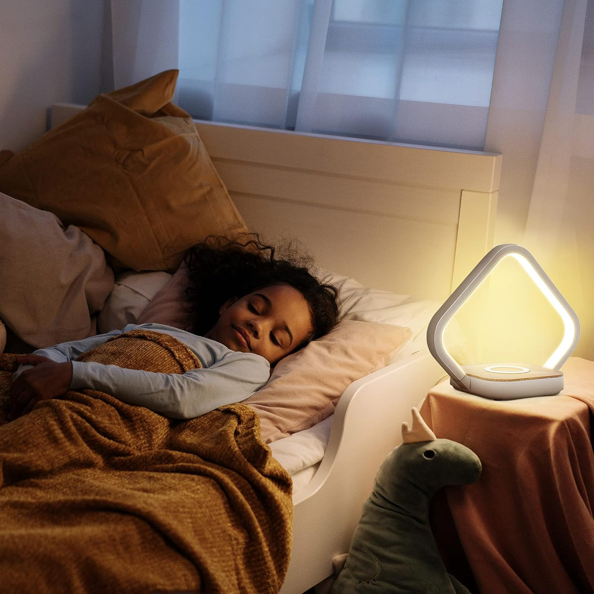 LED Bedside Lamp with Wireless Charger G766