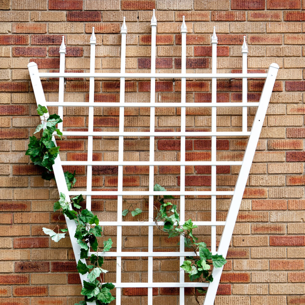 White Vinyl Fan Trellis A82918