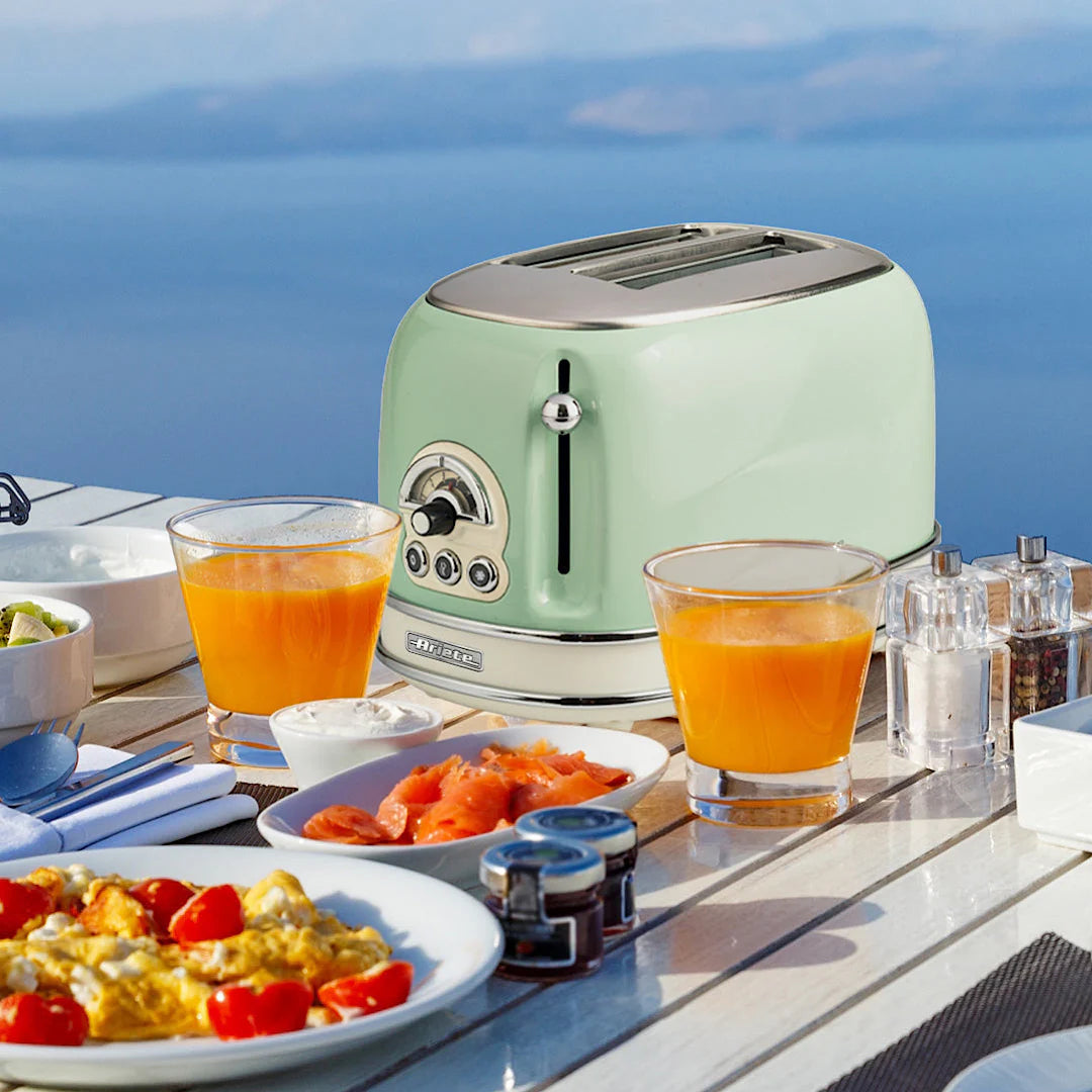 Beige 2 Slice Toaster Q831